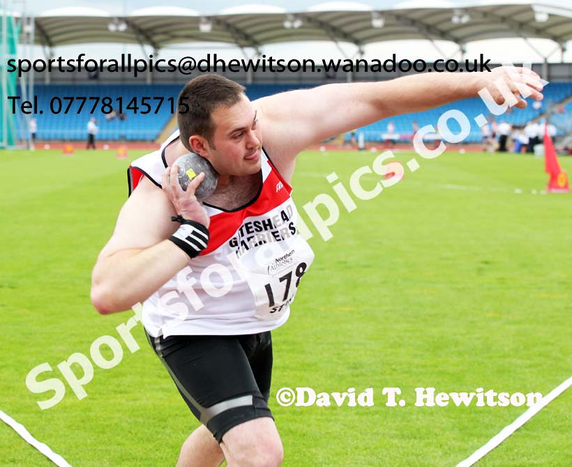 Craig Sturrock (Gateshead) 2nd in the senior mens shot, Northern Senior and Under-20 Champs., Sport City, Manchester. Photo: David T. Hewitson/Sports for All Pics